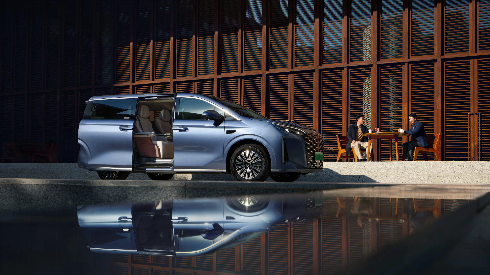 Ảnh BYD M9