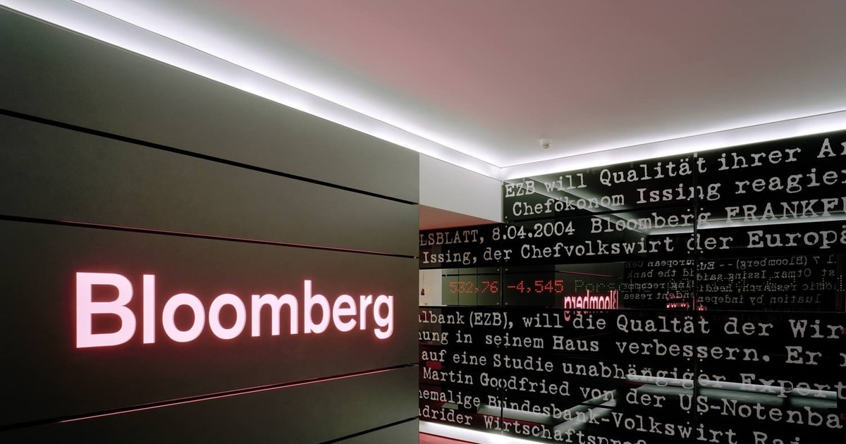 Sau 1 năm thu phí báo điện tử, Bloomberg khẳng định "thị trường đã sẵn sàng"