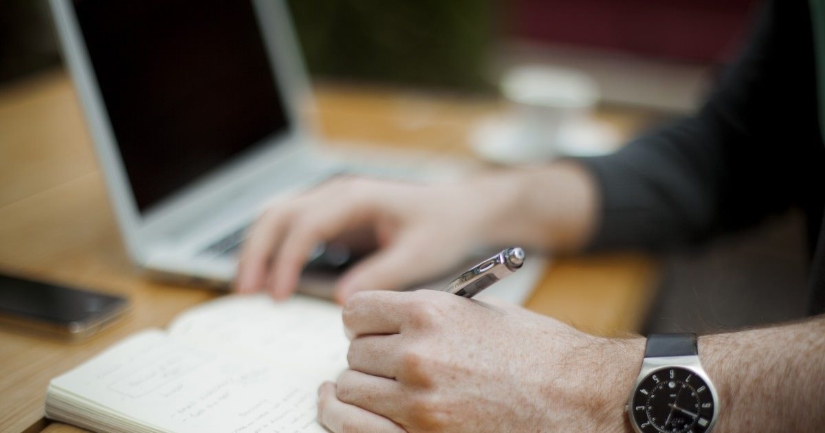 Thủ tục cấp giấy phép trang thông tin điện tử tổng hợp như thế nào? 