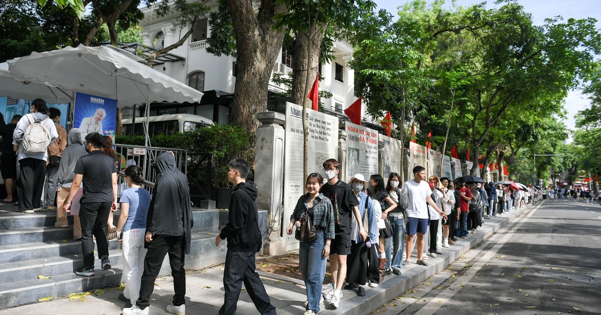 Báo cáo đặc biệt: Chiến lược thu hút độc giả quay lại với báo in của Báo Nhân Dân