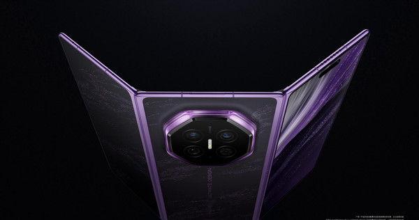 Huawei Mate XT 2 Ultimate Design Chiếc điện thoại dang ba cánh